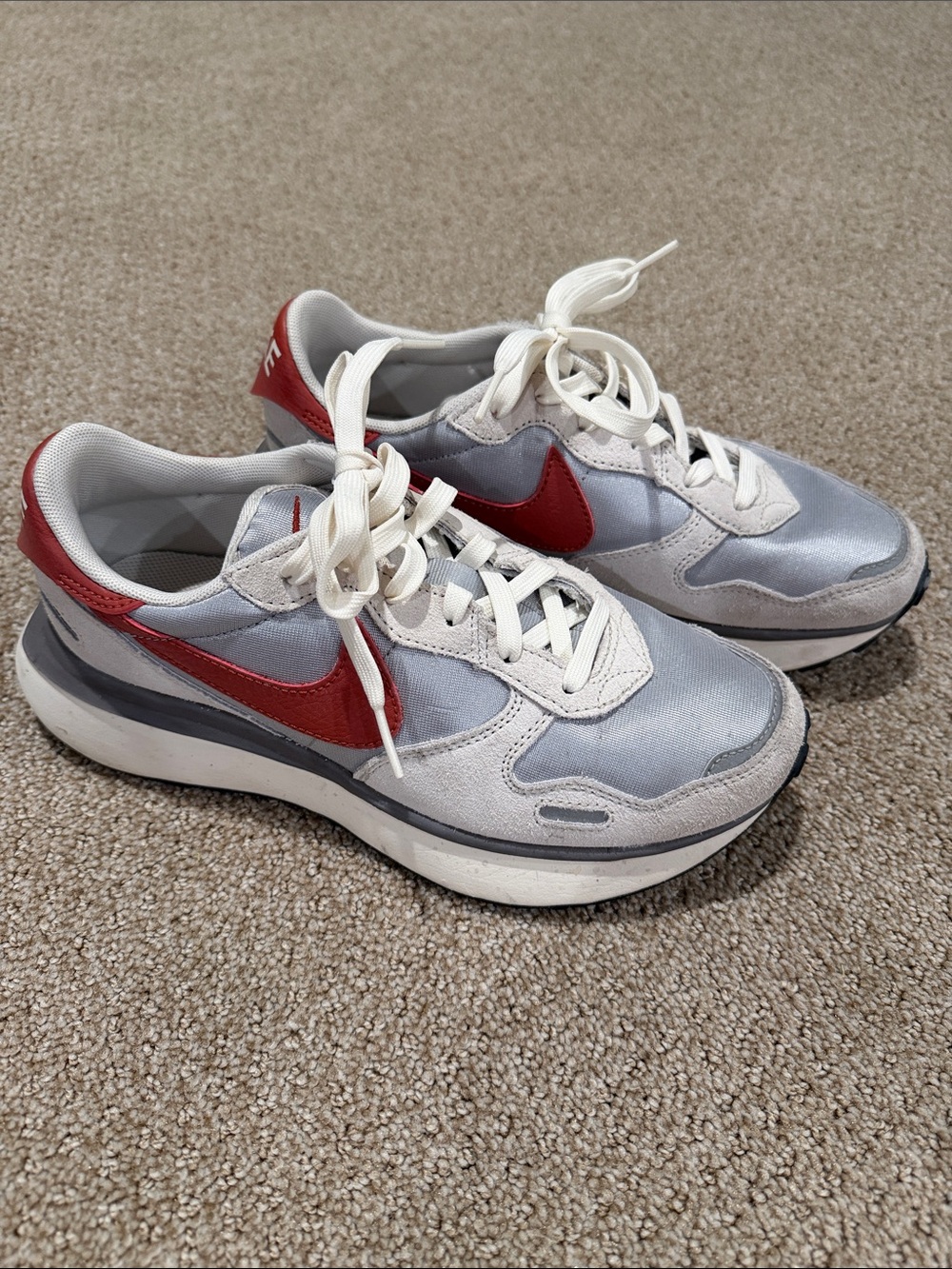 Nike Women's Sneakers - Light Gray with Red Swoosh